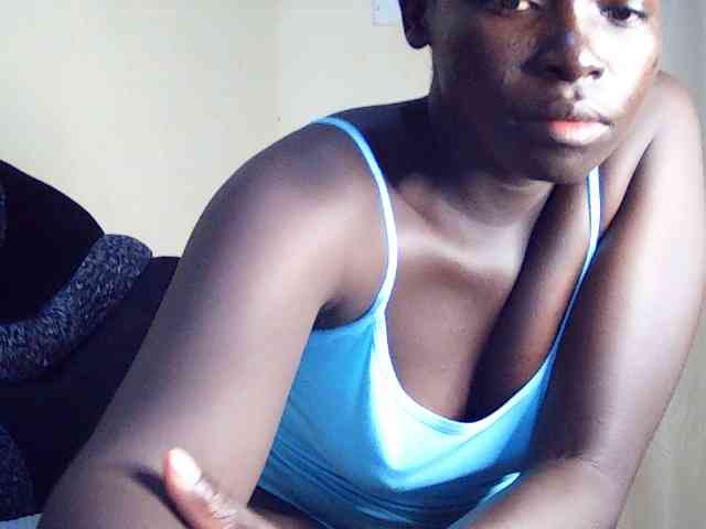 DivineAssGoddess webcam