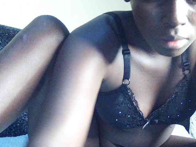 DivineAssGoddess webcam