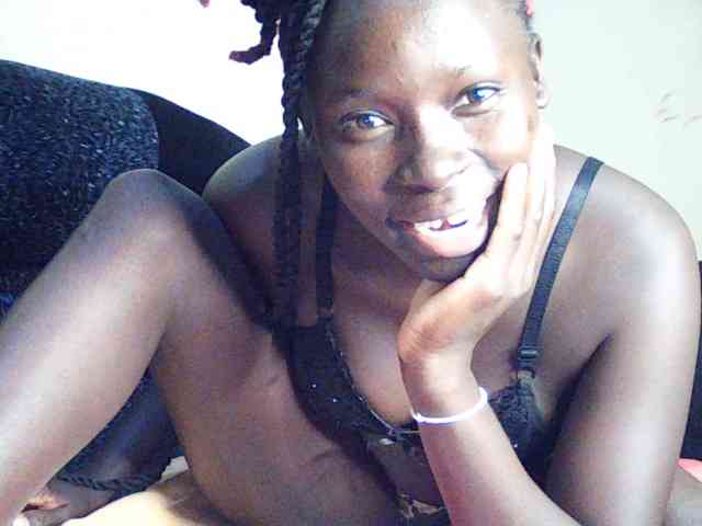 DivineAssGoddess webcam