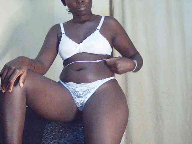 DivineAssGoddess webcam