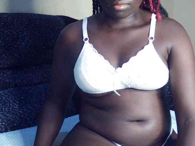 DivineAssGoddess webcam