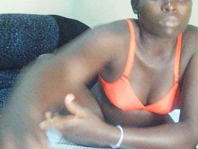 DivineAssGoddess webcam