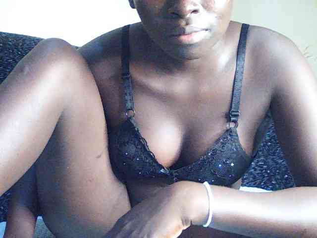 DivineAssGoddess webcam