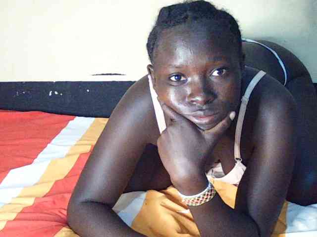 DivineAssGoddess webcam