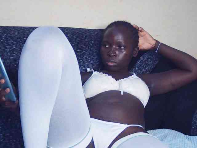 DivineAssGoddess webcam