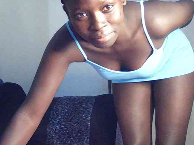 DivineAssGoddess webcam