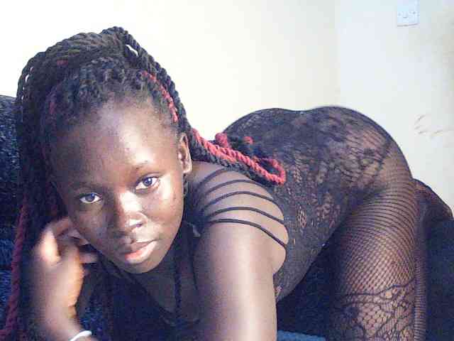 DivineAssGoddess webcam