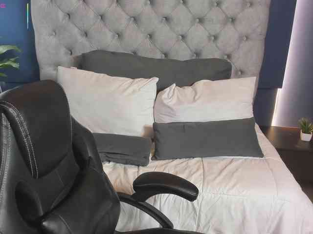 Larissa-montenegro webcam