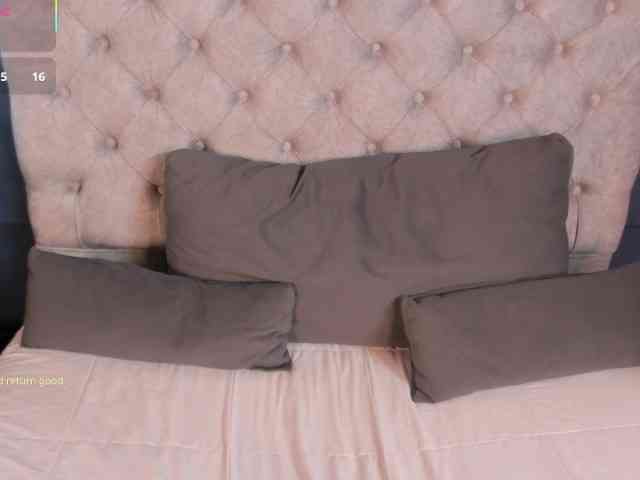 Larissa-montenegro webcam