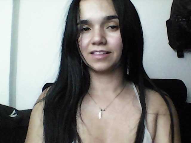 XiomaraSmith4's BongaCams show and profile