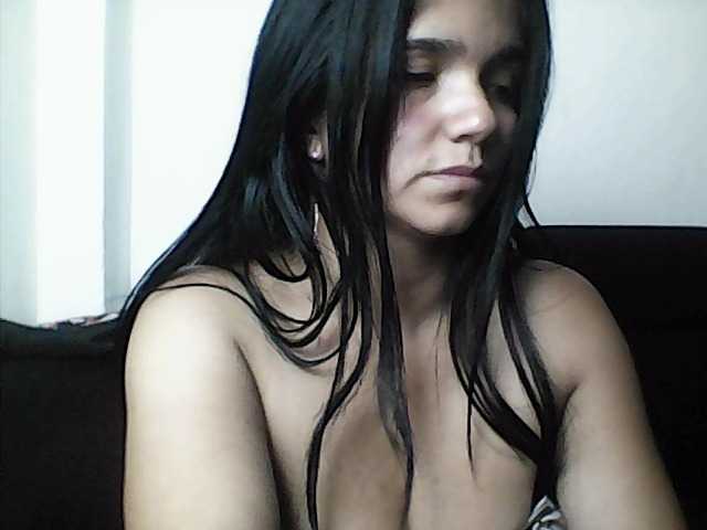 XiomaraSmith4's BongaCams show and profile