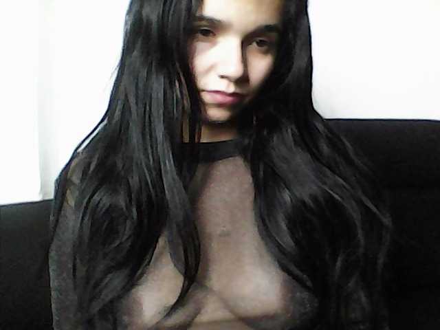 XiomaraSmith4's BongaCams show and profile