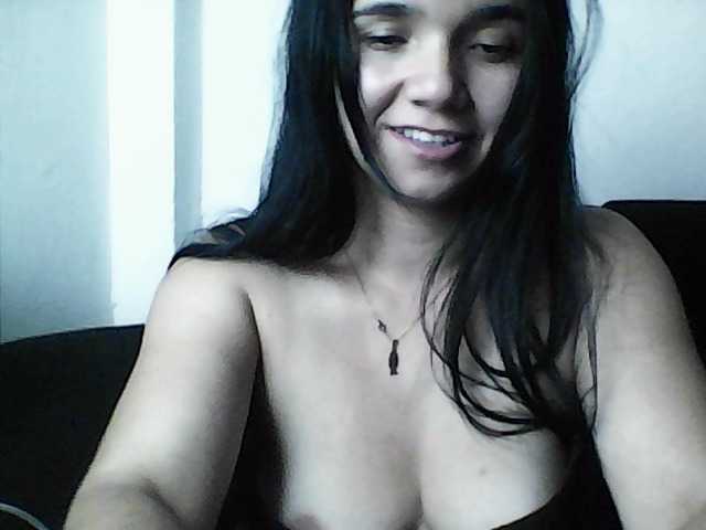 XiomaraSmith4's BongaCams show and profile