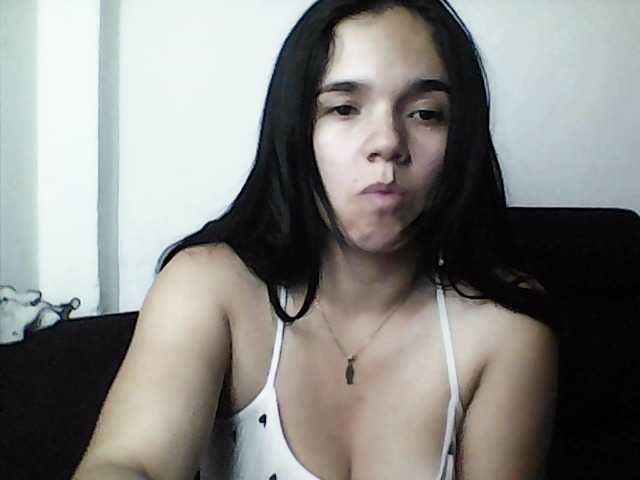 XiomaraSmith4's BongaCams show and profile