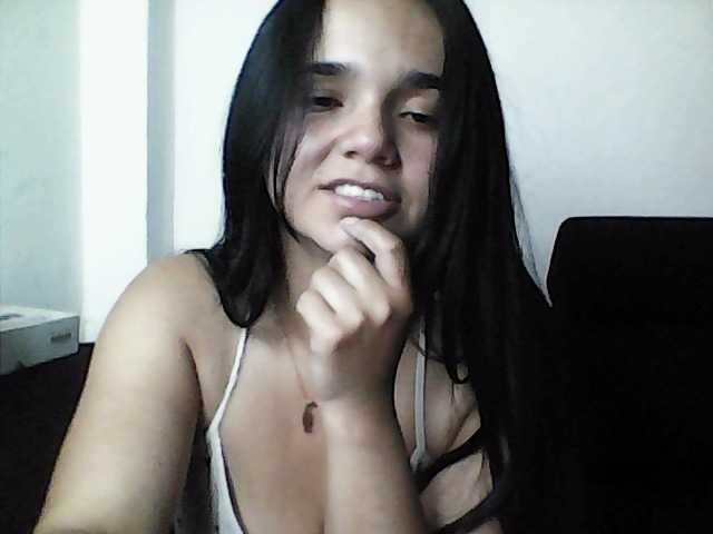 XiomaraSmith4's BongaCams show and profile