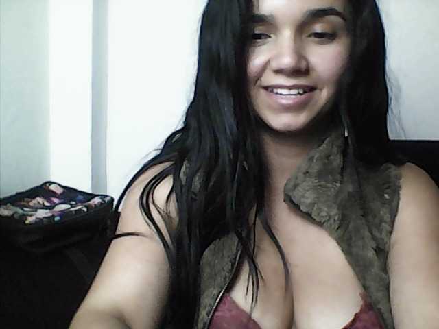 XiomaraSmith4's BongaCams show and profile