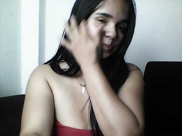 XiomaraSmith4's BongaCams show and profile