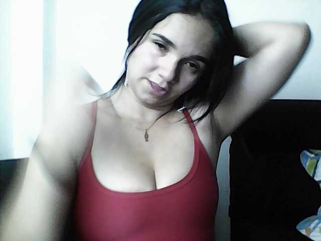 XiomaraSmith4's BongaCams show and profile