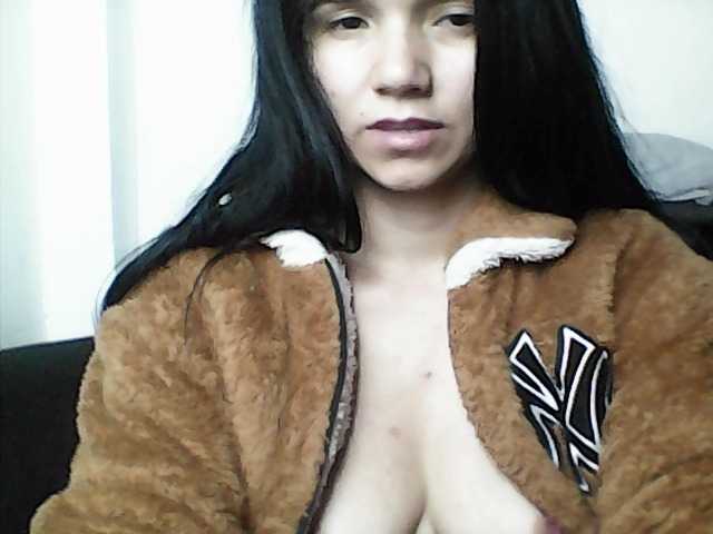 XiomaraSmith4's BongaCams show and profile