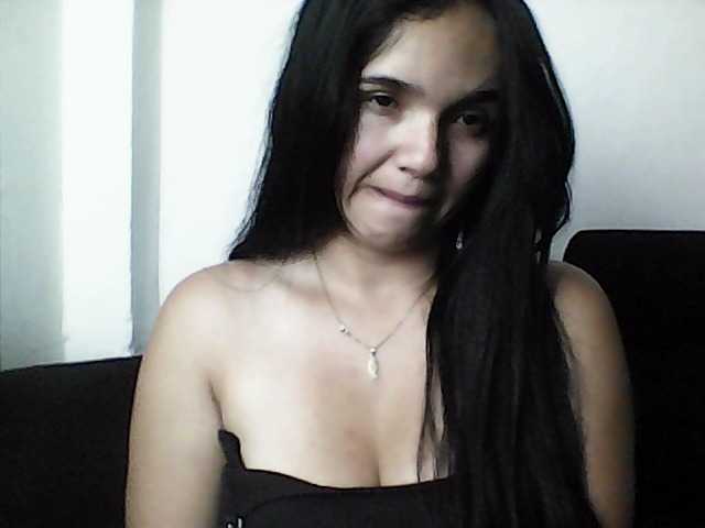 XiomaraSmith4's BongaCams show and profile