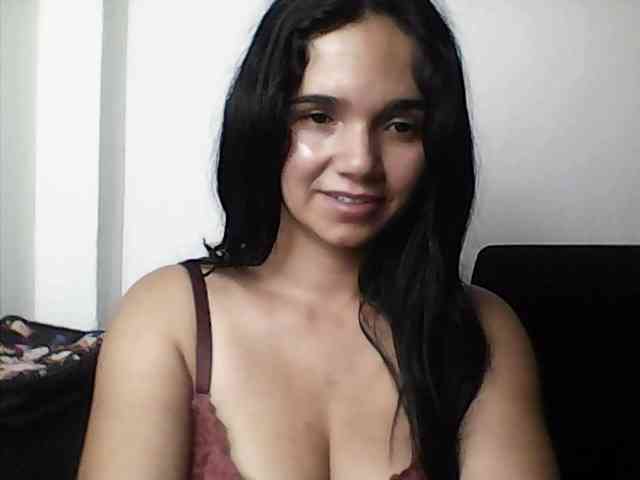 XiomaraSmith4 Live Webcam on BongaCams