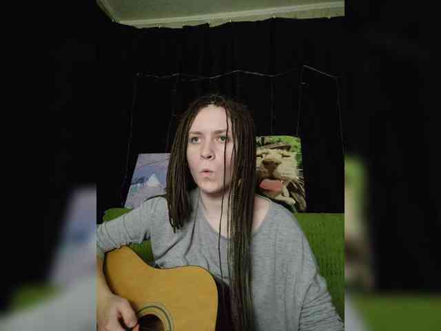 AverageGirl webcam