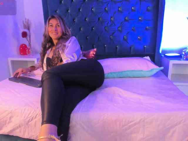LeahWilliams1 webcam