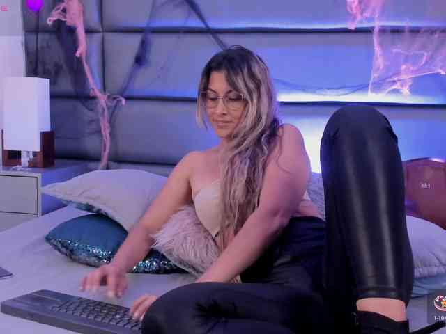 LeahWilliams webcam