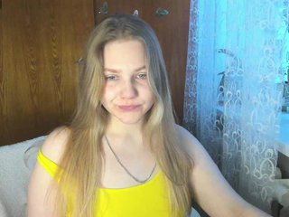 Emma-Frizea Porn Show