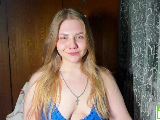 Emma-Frizea's BongaCams show and profile