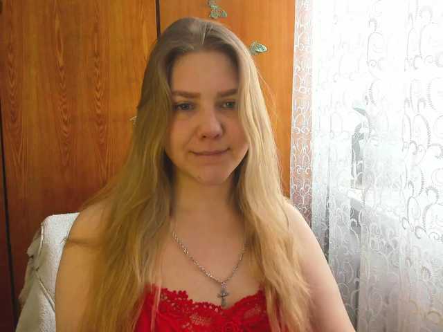 Emma-Frizea's BongaCams show and profile