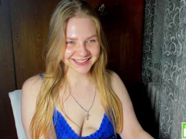 Emma-Frizea's BongaCams show and profile