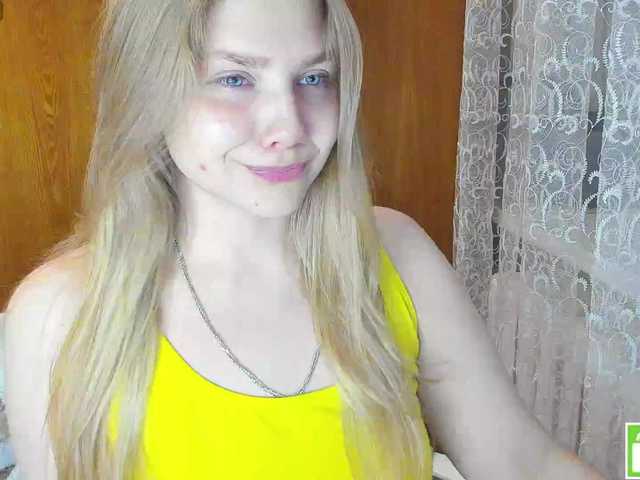 Emma-Frizea's BongaCams show and profile