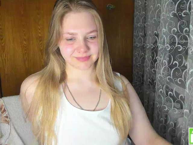 Emma-Frizea's BongaCams show and profile