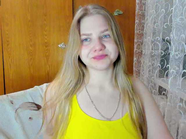 Emma-Frizea's BongaCams show and profile