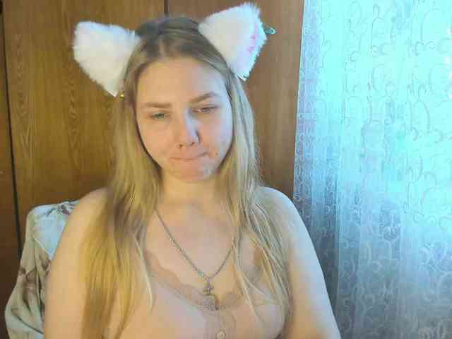 Emma-Frizea Live Webcam on BongaCams