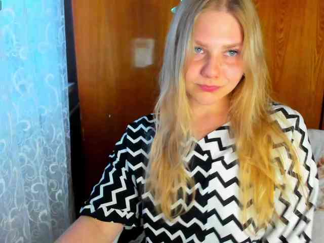 nude webcam chat room Emma-Frizea