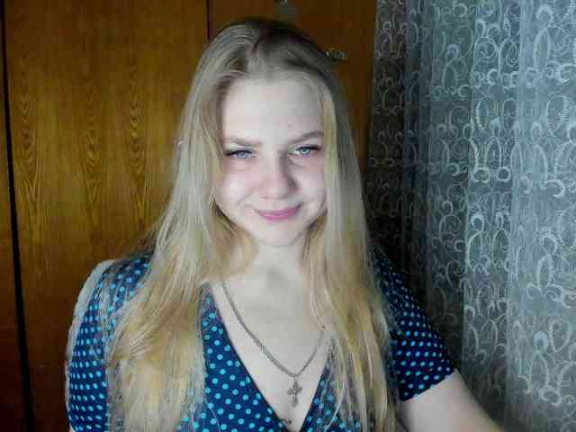 Emma-Frizea Live Webcam on {site_name}