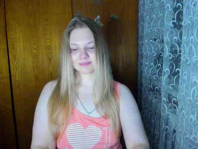 Emma-Frizea Live Webcam on BongaCams