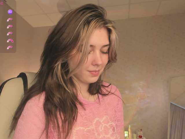 Vanessa-Walters from BongaCams