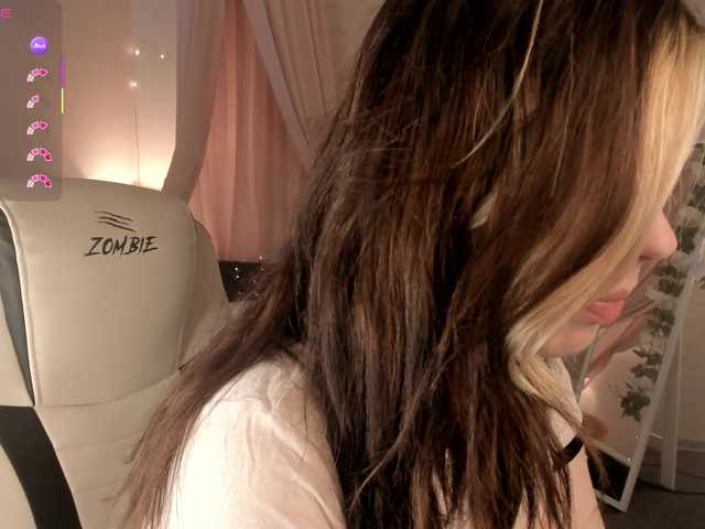 Vanessa-Walters Nude Live Sex Shows