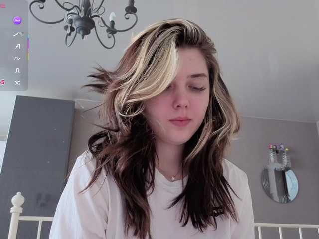 Vanessa-Walters's BongaCams show and profile