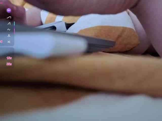 Vanessa-Walters webcam