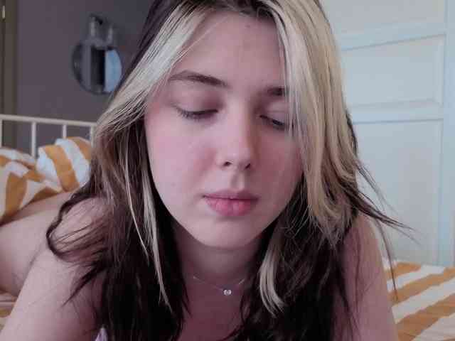 Vanessa-Walters webcam