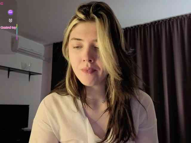 Vanessa-Walters webcam