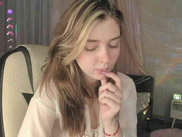 Vanessa-Walters webcam