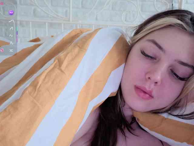 Vanessa-Walters webcam