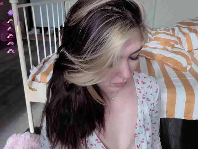 Vanessa-Walters webcam