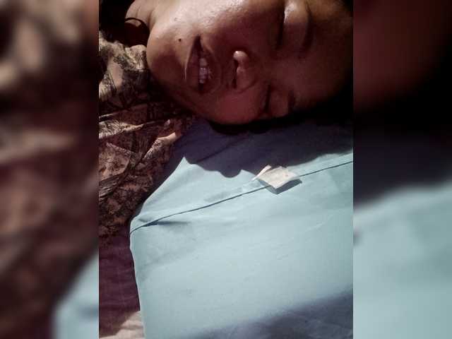 Bunnygreen's BongaCams show and profile