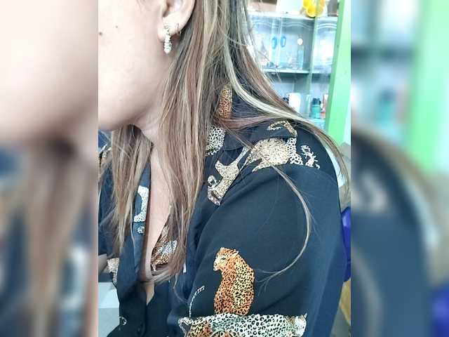 Bunnygreen live cam profile